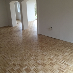 Trægulv med ny overflade i villa