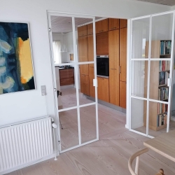 Newyorker dør udskiftet indendørs i hus