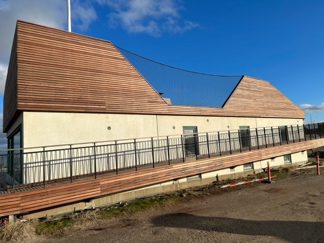 Renoveret sejlsportscenter med moderne faciliteter